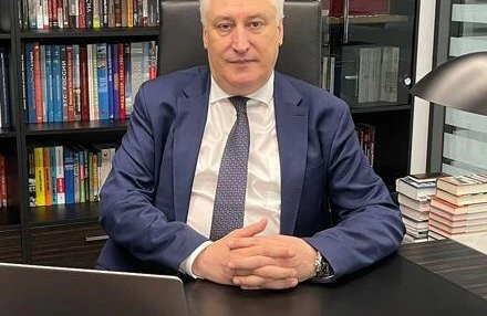 Ermənistan Rusiyaya kürəyindən zərbə vurub - İqor Korotçenko