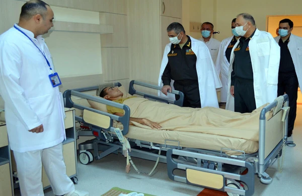 Müdafiə Nazirliyinin rəhbər heyəti hərbi hospitalı ziyarət edib - FOTO