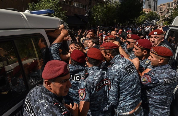 İrəvandakı aksiyada 168 nəfər saxlanıldı - Yenilənib