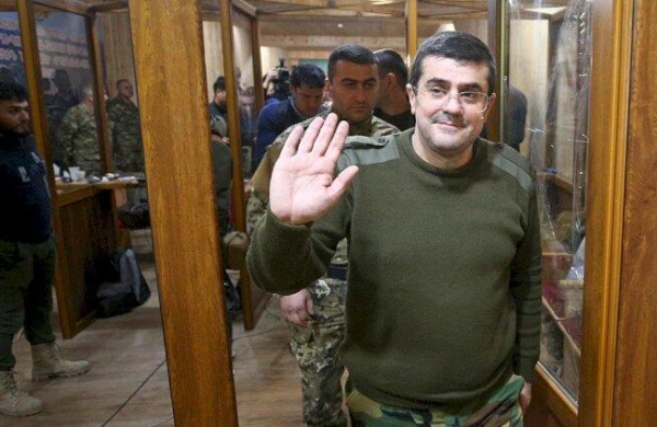 Arayikin yeri bilindi - Keçmiş xunta başçısı bu şəhərdə gizlənir