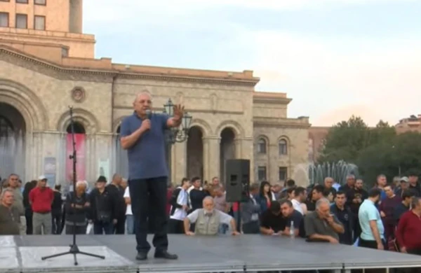 “Ermənistan Azərbaycanla döyüşməkdən qorxur, amma Rusiyaya müharibə elan edib” - Manukyan