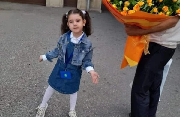 Gəncə hücumunda valideynlərini itirən Nilayın FOTOsu