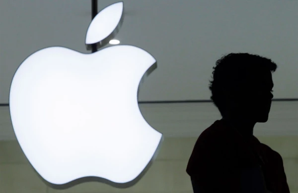 Apple sosial şəbəkələrdə insanlara kömək etməyi dayandırıb