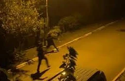 Oğrunu iş başında tutub,kameraya çəkdilər