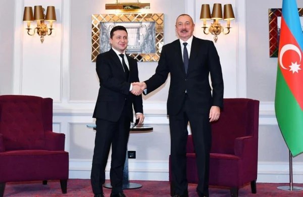 Zelenski Prezident İlham Əliyevə zəng edib