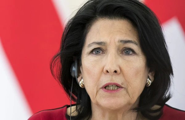 Gürcüstan prezidenti tərəfdaşlarını Rusiya nın Abxaziyada baza yaratmaq planlarına cavab verməyə çağırıb