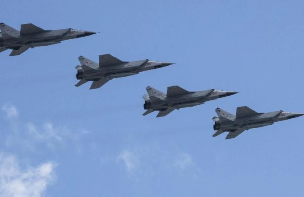 Rusiya Mig-31-i ABŞ təyyarələrinə qarşı qaldırdı