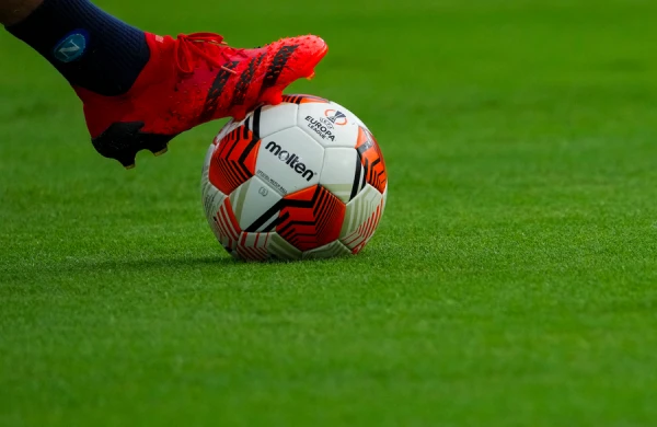 Futbol məşqçisi cinsi təcavüzə görə 20 il müddətinə futboldan uzaqlaşdırılıb