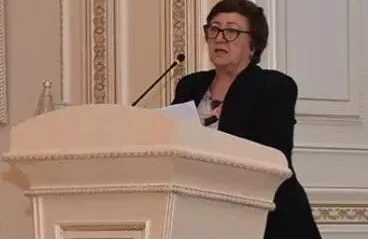 Tanınmış baş həkim vəzifəsindən azad edildi