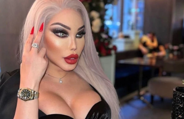 Modelin geyimi müzakirələrə səbəb oldu - Geyinib ya soyunub? - FOTO