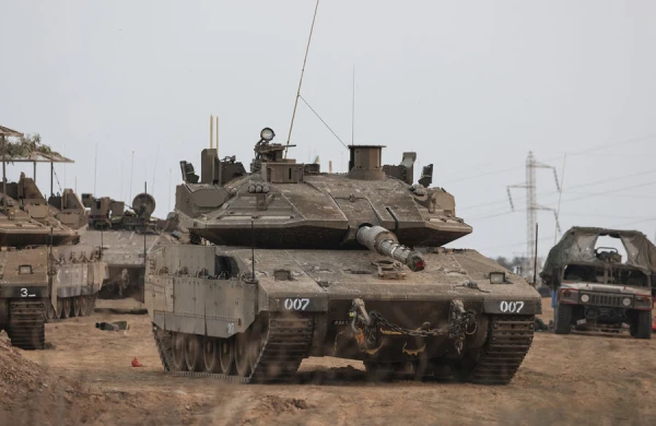 İsrail ordusunun tankları Qəzzaya girir