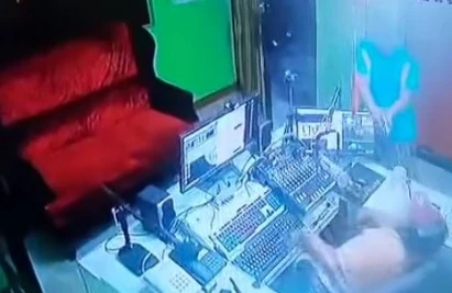 ŞOK! Aparıcını canlı yayımda öldürdülər (18+FOTOLAR)