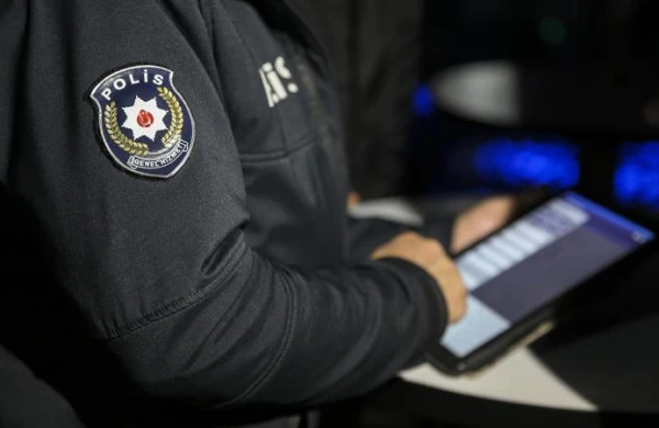 Türkiyədə  yüksək səslə musiqi dinləyən sürücülər cərimələnir
