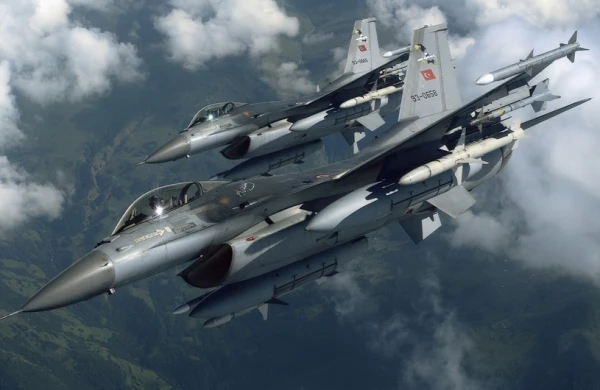 Türkiyə qırıcıları bombardmana başladı