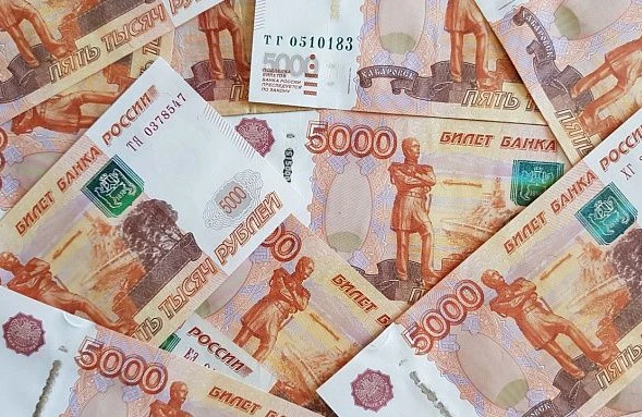 Fırıldaqçılar aktyorun 400 min rublunu aldadıblar