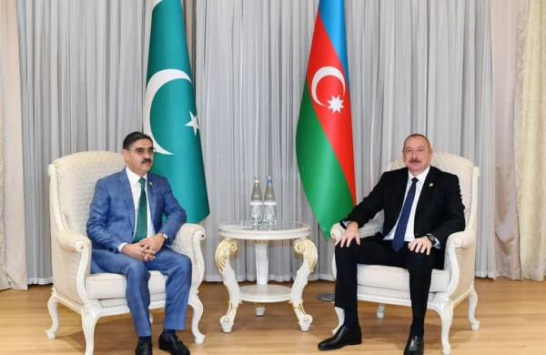 İlham Əliyev Daşkənddə Pakistanın Keçid Hökumətinin Baş naziri ilə görüşüb
