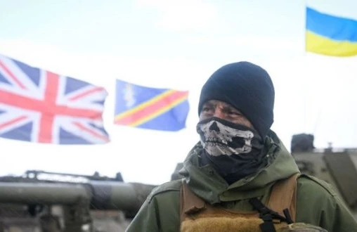 NATO-nun keçmiş komandanı Ukraynanı ərazilərin itirilməsi ilə barışmağa çağırıb