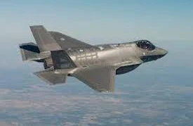 Американский атомный авианосец прибыл в Оманский залив