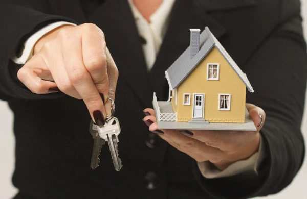 Girov qoyulmuş əşyanın&nbsp; itirilməsi zamanı hansı addım atılır?&nbsp; - HÜQUQ