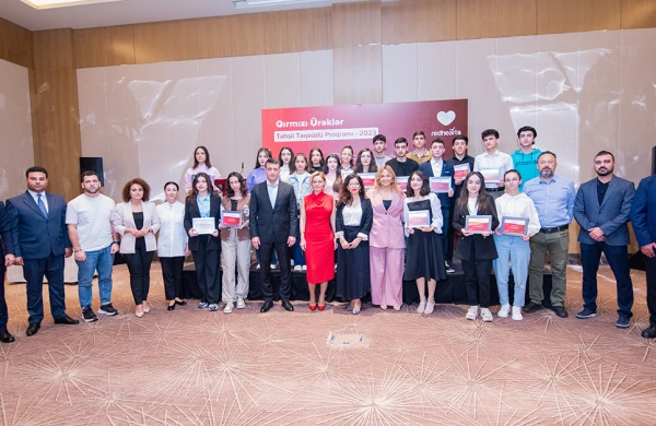 “Qırmızı Ürəklər Təhsil Təqaüd Proqramı-2023” ün qalibləri  mükafatlandırıldı