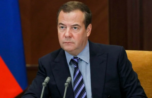 Medvedev: “Ukrayna prezidenti nə qədər hakimiyyətdə qalsa ərazisi bir o qədər azalacaq”