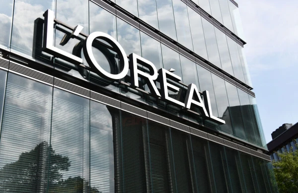 Fransanın L'Oreal şirkəti Rusiyada fəaliyyətini davam etdirir