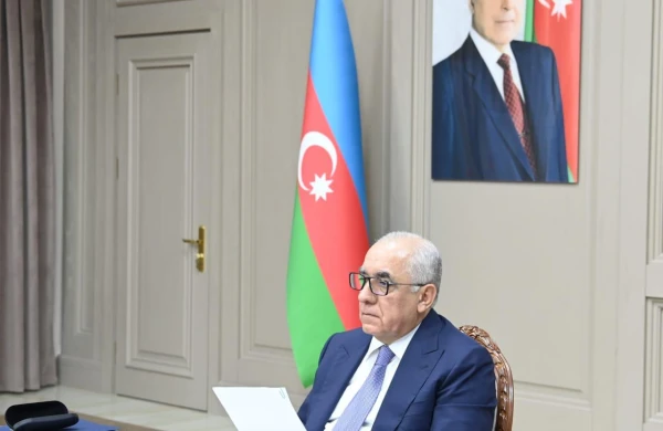 Baş nazir iclas keçirdi - FOTO