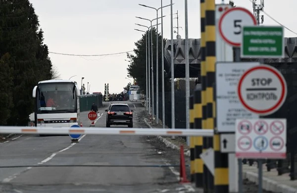 Ukrayna və Slovakiya sərhədində 600 yük maşınından ibarət növbə yaranıb