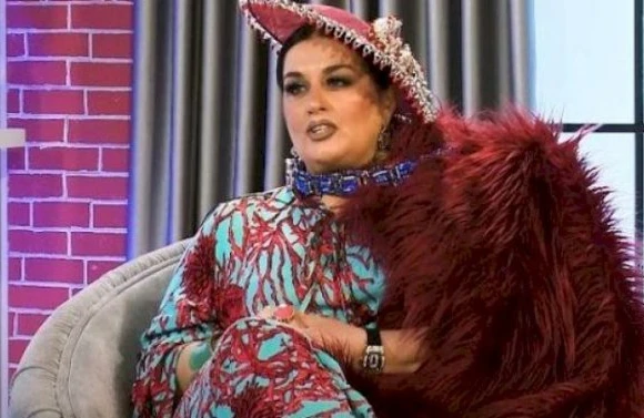Elza: “Görməmiş kimi evlərini, avtomobillərini nümayiş etdirən...”