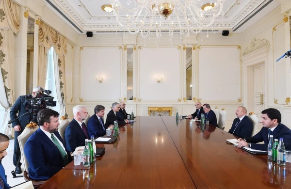 Prezident İlham Əliyev ABŞ Dövlət katibinin köməkçisini qəbul edib