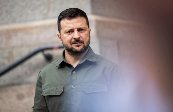 Zelenski andiçməyə gedir
