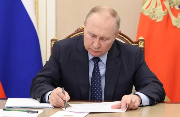 Putin kreditlərlə bağlı fərman imzaladı