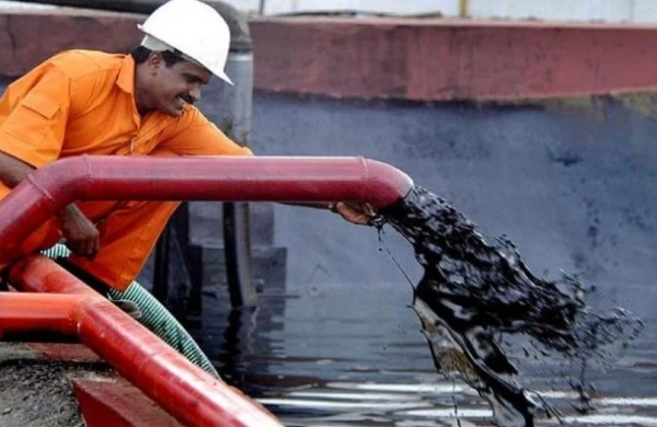 Rusiya nefti alıcı tapa bilmir