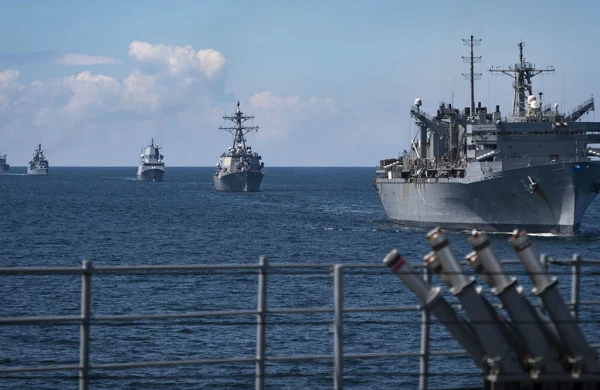 NATO gəmisi Baltik dənizində təcrübələr aparır
