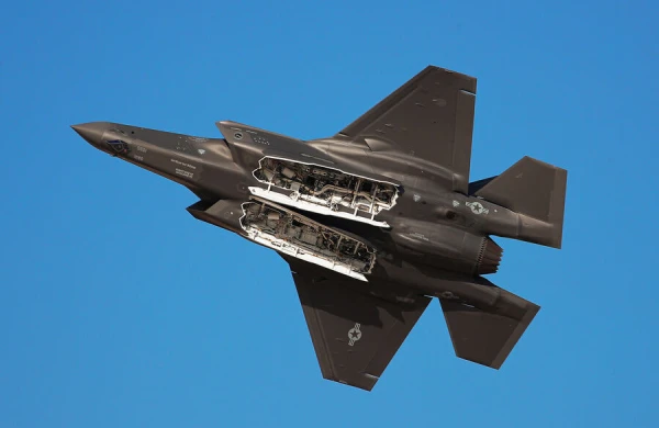 Müharibə başladı, zirehli texnika və PUA-lar atəş açılır…&nbsp;