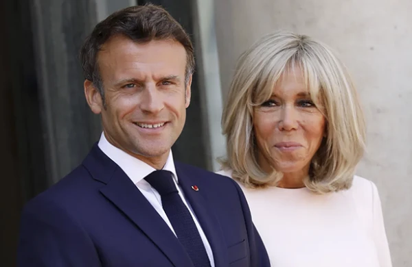 Makron həyat yoldaşından "qisas aldı" - VİDEO 