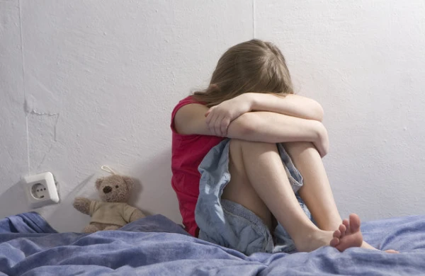 Övladınızda bu əlamətləri görsəniz, diqqətli olun — Faciənin erkən siqnalları