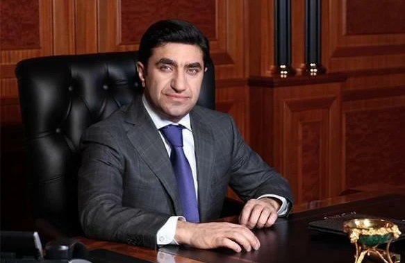 Azərbaycandan Qod Nisanovun oğlunun toyuna bu müğənnilər gedəcək - ADLAR