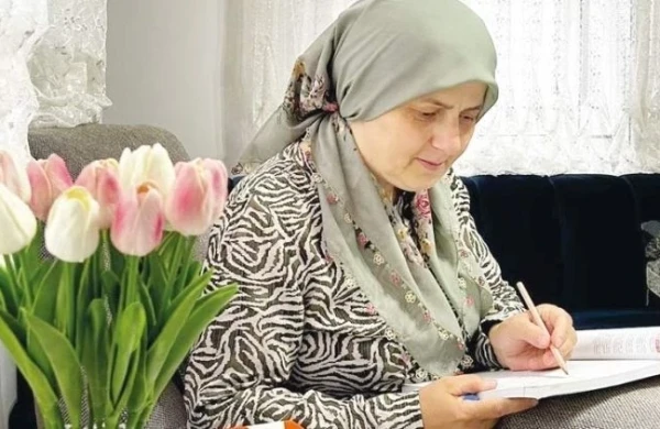 51 yaşında tələbə oldu&nbsp;