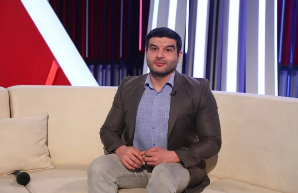 Psixoloqdan yeniyetmələrlə bağlı xəbərdarlıq: Bu halda narkoman olurlar