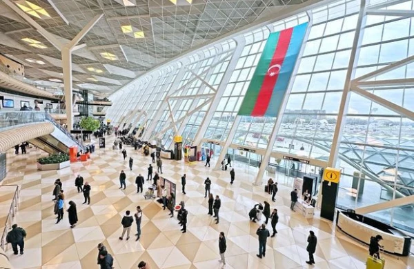 Bakı aeroportu ərazisinə daxil olan taksilərlə bağlı məsələyə aydınlıq gətirib&nbsp;