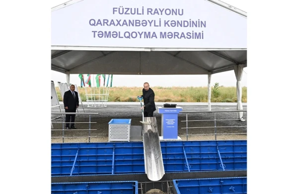 Prezident İlham Əliyev Füzuli rayonunun yeni salınacaq Qaraxanbəyli kəndinin təməlini qoyub 