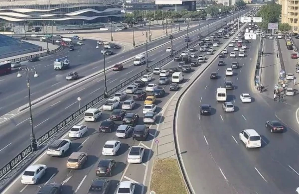 Bakıda bu yollarda sıxlıq var - SİYAHI