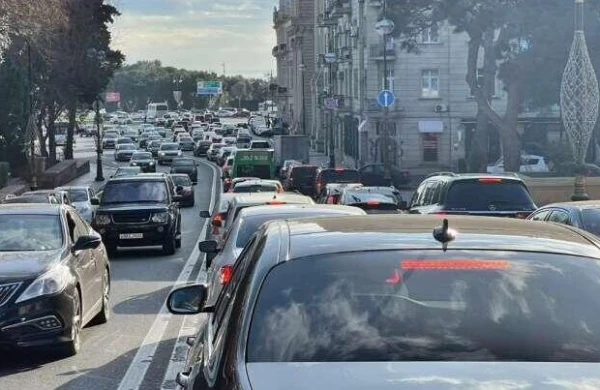 Bakıda "tıxac vergisi" ödəniləcək