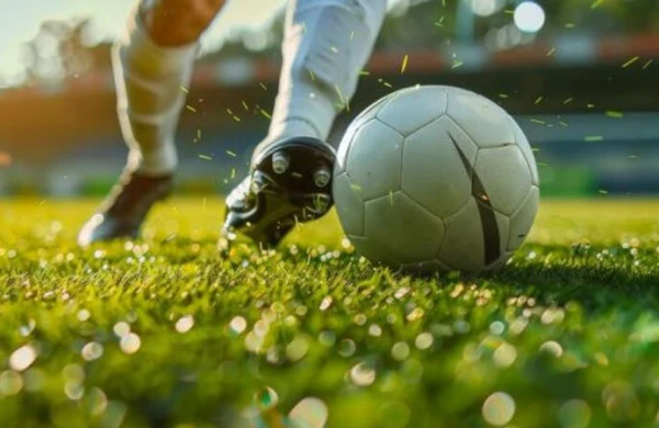 Futbolçu oyun zamanı ÖLDÜ&nbsp;