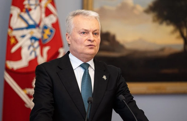 Litva prezidenti Rusiya təyyarələrinin müdaxiləsi ilə bağlı danışıb
