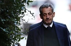 Sarkozi azadlıq istəyir