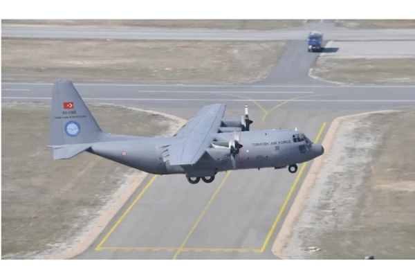 Daha bir təyyarə qəzası – 90 nəfər həlak oldu – FOTO 