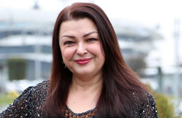 İranlı ərindən boşanan, şantaj olunan, Firəngiz - Onun niyə övladı olmadı?&nbsp;
