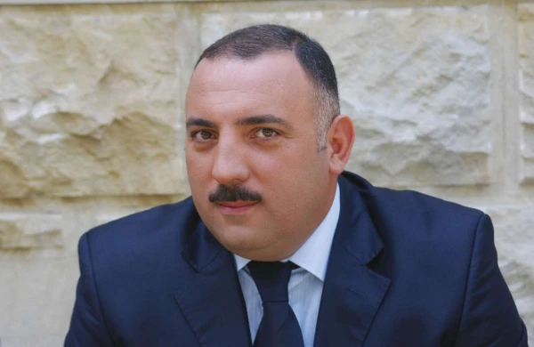 Tanınmış şairdən Bəhram Bağırzadəyə ŞOK SÖZLƏR:"Gec də olsa anlayıb ki,kino onluq deyil"&nbsp;&nbsp;